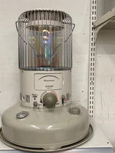 將圖片載入圖庫檢視器 【美舍出租】【煤油暖爐租租租】日本 TOYOTOMI RB-25 彩虹爐 對流型機械式煤油暖爐 4.5坪 電池式免插電 戶外 露營 周租6日